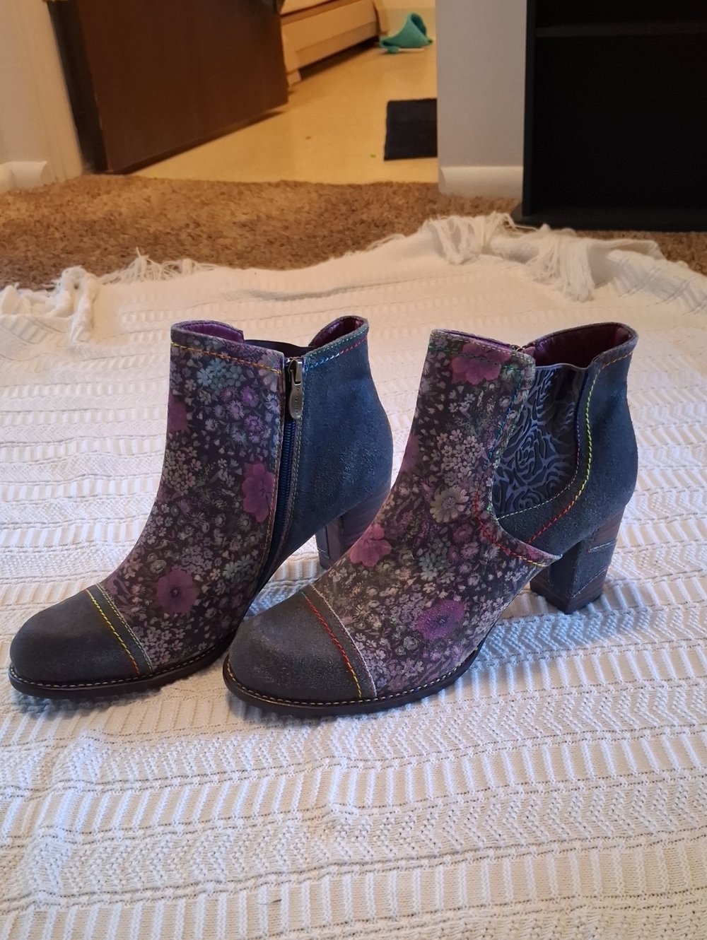 L'Artiste Melvina by Spring Step Floral Leather Booties 10.5-11